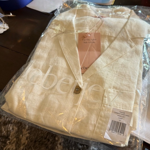 NWT Eberjey Garment Dyed Linen Short Set - Picture 5 of 5